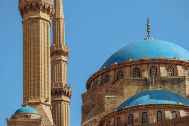 Muhammed el-Emin Camii 'nin kapatıldığı Beyrut şehir merkezinde bulunan Sünni Müslüman camii..