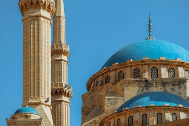 Muhammed el-Emin Camii 'nin kapatıldığı Beyrut şehir merkezinde bulunan Sünni Müslüman camii..