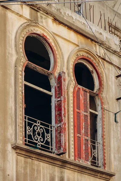 Κλείσιμο Παλαιών Προσόψεων Στην Περιοχή Achrafieh Στη Βηρυτό — Φωτογραφία Αρχείου