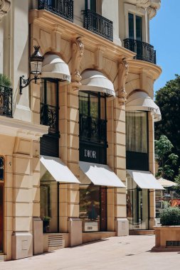 Monako, Monako - 25 Haziran 2023: Monako 'daki Dior Butiği Cephesi, Monte Carlo