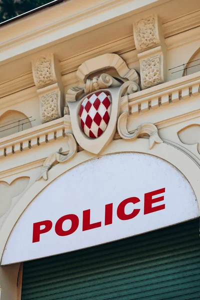 Monako Monako Czerwca 2023 Podpis Posterunku Policji Monako Herb Księstwa — Zdjęcie stockowe