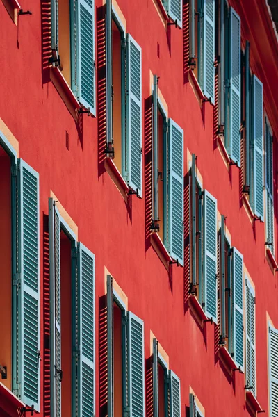 Typische Fassade Süden Frankreichs Der Côte Azur Fenster Mit Farbigen — Stockfoto