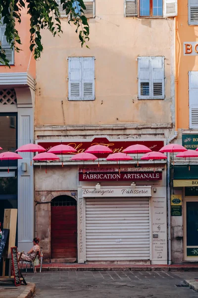 Grasse Francia Julio 2023 Famosos Paraguas Rosas Decorando Las Calles — Foto de Stock