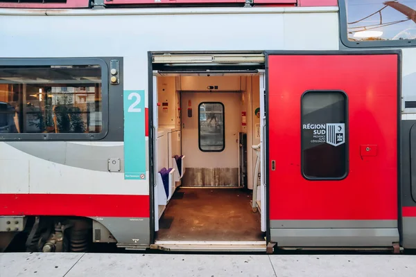 Грасс Франція Липня 2023 Поїзд Sncf Тип Ter Стоїть Станції — стокове фото