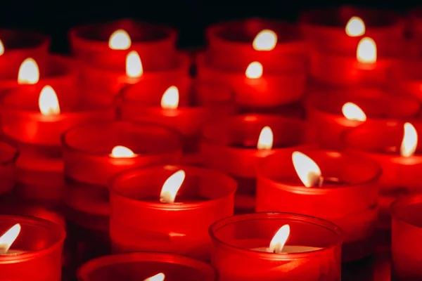 Großaufnahme Roter Kerzen Der Kathedrale Der Stadt Como Italien — Stockfoto