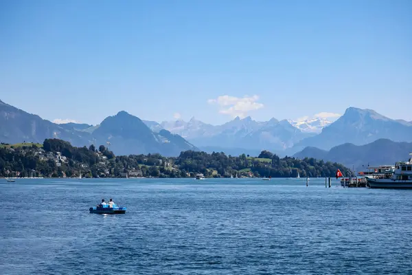 Pohled Jezero Lucerne Jezero Čtyř Zalesněných Osad Alpy Pozadí — Stock fotografie
