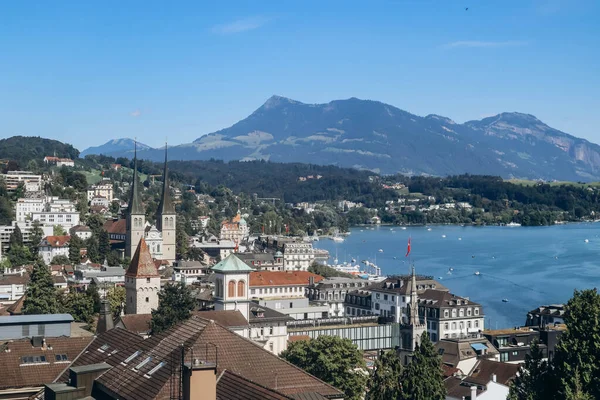 Widok Dachy Lucerny Jezioro Lucerna Jezioro Czterech Zalesionych Osad Alpy — Zdjęcie stockowe