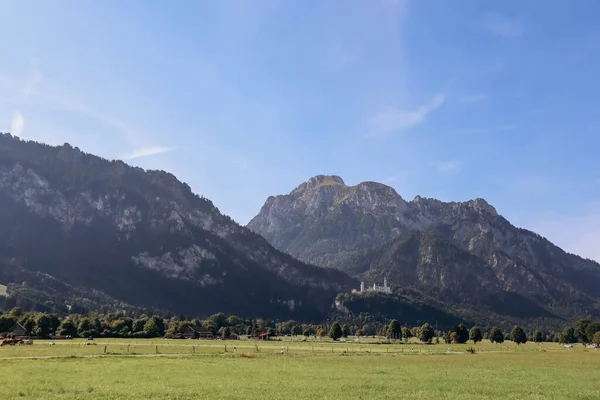 Pohled Německé Alpy Slavný Zámek Neuschwanstein Bavorsku Jižní Německo — Stock fotografie