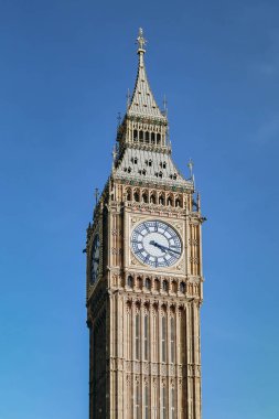 Elizabeth Kulesi (Big Ben), Londra, İngiltere 'deki Westminster Sarayı' nın saat kulesi.