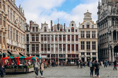Brüksel, Belçika - 21 Ekim 2023: The Grand Place (veya Grote Markt) Brüksel, Belçika 'nın merkez meydanı..