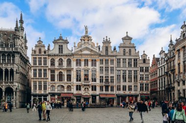 Brüksel, Belçika - 21 Ekim 2023: The Grand Place (veya Grote Markt) Brüksel, Belçika 'nın merkez meydanı..
