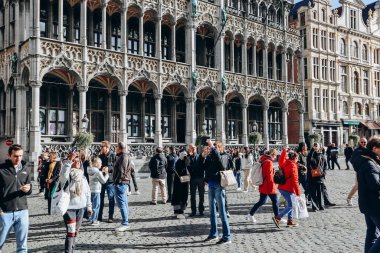 Brüksel, Belçika - 21 Ekim 2023: The Grand Place (veya Grote Markt) Brüksel, Belçika 'nın merkez meydanı..