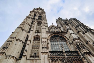 Antwerp, Belçika - 22 Ekim 2023: Leydimizin Katedrali (Onze-Lieve-Vrouwekathedraal), Belçika 'nın Antwerp kentinde bir Roma Katolik katedrali..