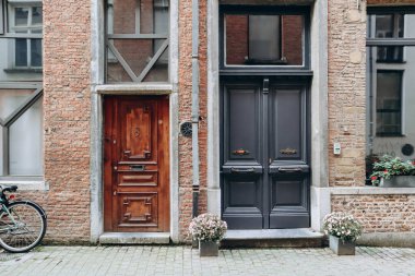 Antwerp, Belçika - 22 Ekim 2023: Antwerp 'in tarihi merkezi ve güzel Flaman mimarisi