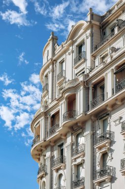 Cannes, Fransa - 3 Ağustos 2023: Cannes 'daki Martinez Oteli' nin ön yüzü