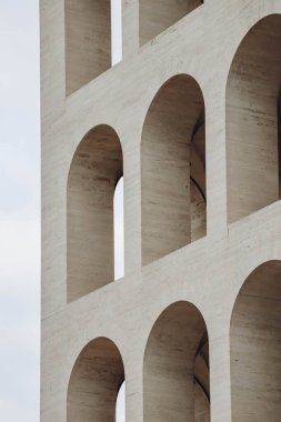Palazzo della Civilta Italiana (ayrıca Colosseo Quadrato olarak da bilinir) Roma 'nın EUR bölgesinde bir binadır..