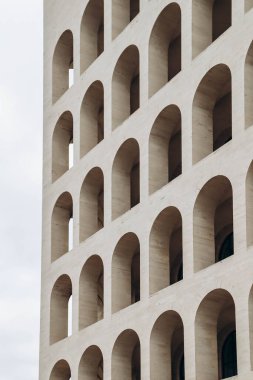 Palazzo della Civilta Italiana (ayrıca Colosseo Quadrato olarak da bilinir) Roma 'nın EUR bölgesinde bir binadır..