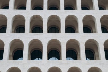 Palazzo della Civilta Italiana (ayrıca Colosseo Quadrato olarak da bilinir) Roma 'nın EUR bölgesinde bir binadır..