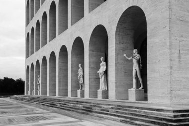 Palazzo della Civilta Italiana (ayrıca Colosseo Quadrato olarak da bilinir) Roma 'nın EUR bölgesinde bir binadır..