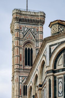 İtalya 'nın Floransa kentindeki Santa Maria del Fiore Katedrali (Çiçek Aziz Mary).