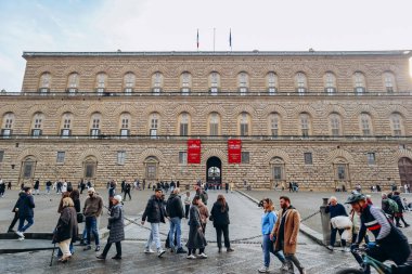 Floransa, İtalya - 29 Aralık 2023: Pitti Sarayı, geniş, çoğunlukla Rönesans, İtalya 'da bir saray.