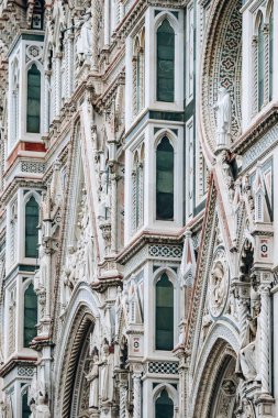 İtalya 'nın Floransa kentindeki Santa Maria del Fiore Katedrali (Çiçek Aziz Mary).