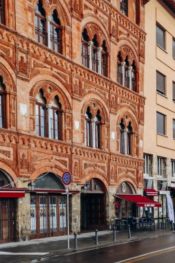 Pisa, İtalya - 30 Aralık 2023: Pisa şehir merkezi, Toskana bölgesi, orta İtalya