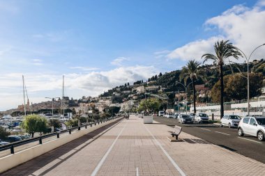 İtalya sınırına doğru Menton seti