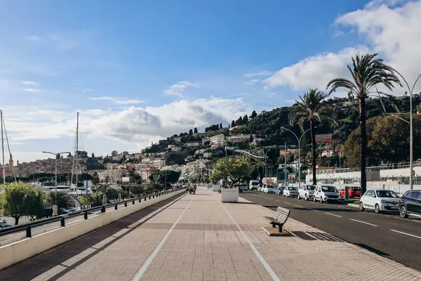 İtalya sınırına doğru Menton seti