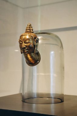 Nice, Fransa - 19 Kasım 2023: Shiva Başkanı (Linga Rose), Champa Krallığı, Vietnam, 9. yüzyıl, Altın ve Gümüş alaşımı