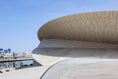 Doha 'daki Ulusal Katar Müzesi 2019 yılında halka açıldı. Bina, Katar 'da bulunan çöl gül kristalinden ilham alan mimar Jean Nouvel tarafından tasarlandı..