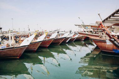 Doha, Katar - 1 Mayıs 2024: Kuzey Katar 'da Al Khor balıkçılık limanı