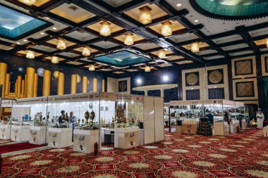 Doha, Katar - 1 Mayıs 2024: Katara Kültür Köyündeki Albahie müzayede evi