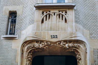 Paris, Fransa - 26 Mayıs 2024: Ünlü Art Nouveau mimarı Hector Guimard 'ın 16. arrondissement of Paris' teki evi