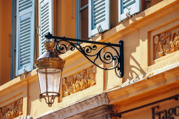 Old Nice 'in yakın çekimleri, Fransa' nın güneyinde.