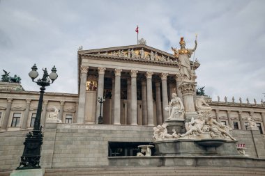 Viyana 'nın merkezindeki parlamento binası.