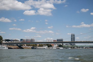 Tuna 'dan Bratislava' nın modern bölümünün görüntüsü