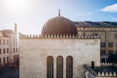 Dohany Sokağı Sinagogu, Büyük Sinagog ya da Tabakgasse Sinagogu olarak da bilinir. Macaristan 'ın başkenti Budapeşte' de Dohany Caddesi 'nde bulunan Neolog Yahudi cemaati ve sinagogu..