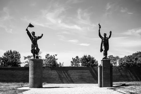 stock image Budapest, Hungary - August 10, 2024: Memento Park, an open-air museum in Budapest, dedicated to monumental statues and sculpted plaques from Hungary's Communist period