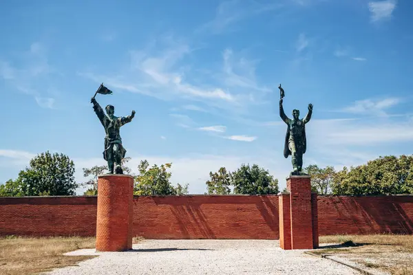 stock image Budapest, Hungary - August 10, 2024: Memento Park, an open-air museum in Budapest, dedicated to monumental statues and sculpted plaques from Hungary's Communist period