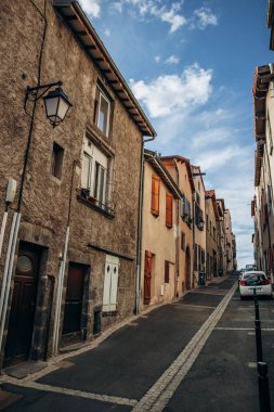 Eski çeyreklik ve Clermont-Ferrand 'ın bir parçası olan Montferrand' ın detayları.