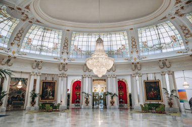 Güzel, Fransa - 16 Temmuz 2024: The famous Salon Royal at the Hot