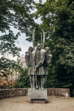 Ljubljana, Slovenya - 14 Ağustos 2024: Slovenya 'daki köylü ayaklanmalarının 500. yıldönümü münasebetiyle 1974 yılında Ljubljana' da dikilen Köylü Ayaklanmaları Anıtı