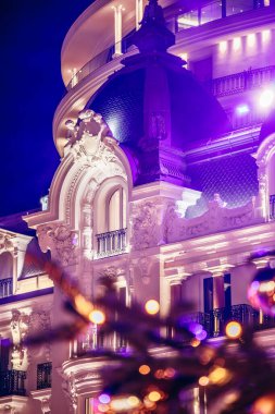 Noel 'den önce Monako' daki Hotel de Paris 'e yakın çekim.