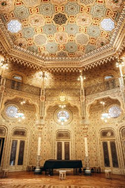 Porto, Portekiz - 28 Aralık 2024: Porto, Portekiz 'deki Palacio da Bolsa' nın Güzel İçişleri