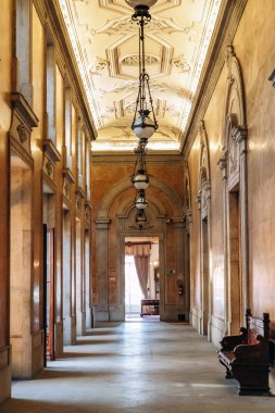 Porto, Portekiz - 28 Aralık 2024: Porto, Portekiz 'deki Palacio da Bolsa' nın Güzel İçişleri