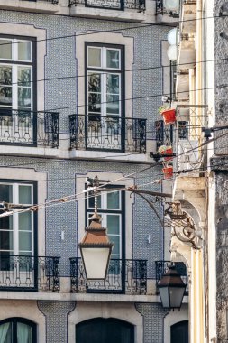 Lizbon şehir merkezindeki tarihi cephe ikonik azulejo fayanslarıyla kaplı.