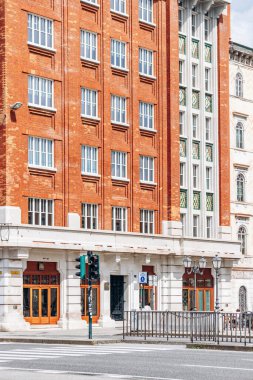 Trieste, İtalya - 18 Ağustos 2024 Trieste 'nin kalbinde güzel bir cadde