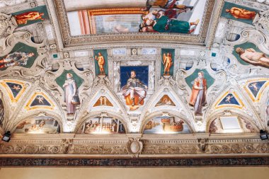 Cenova, İtalya - 22 Eylül 2024: Cenova 'daki Palazzo Gerolamo Grimaldi Sarayı (Palazzo della Meridiana)