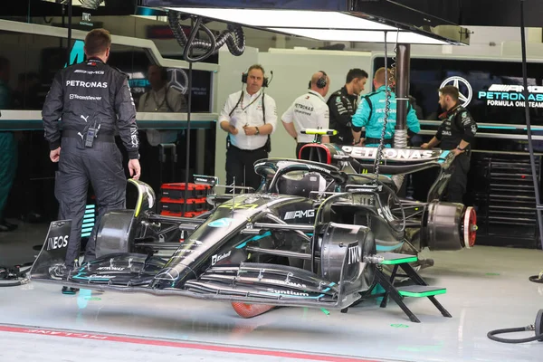 Mercedes Amg Petronas Team Auf Der Box Vor Dem Rennen — Stockfoto